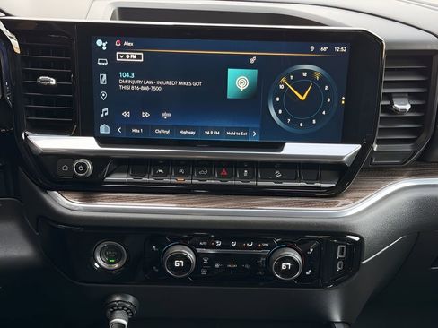 Used 2023 Chevrolet Silverado 1500 RST w/ Z71 Off-Road Package image 14