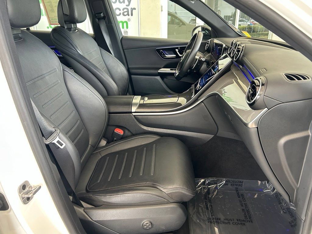 Used 2025 Mercedes-Benz GLC 43 AMG 4MATIC image 23