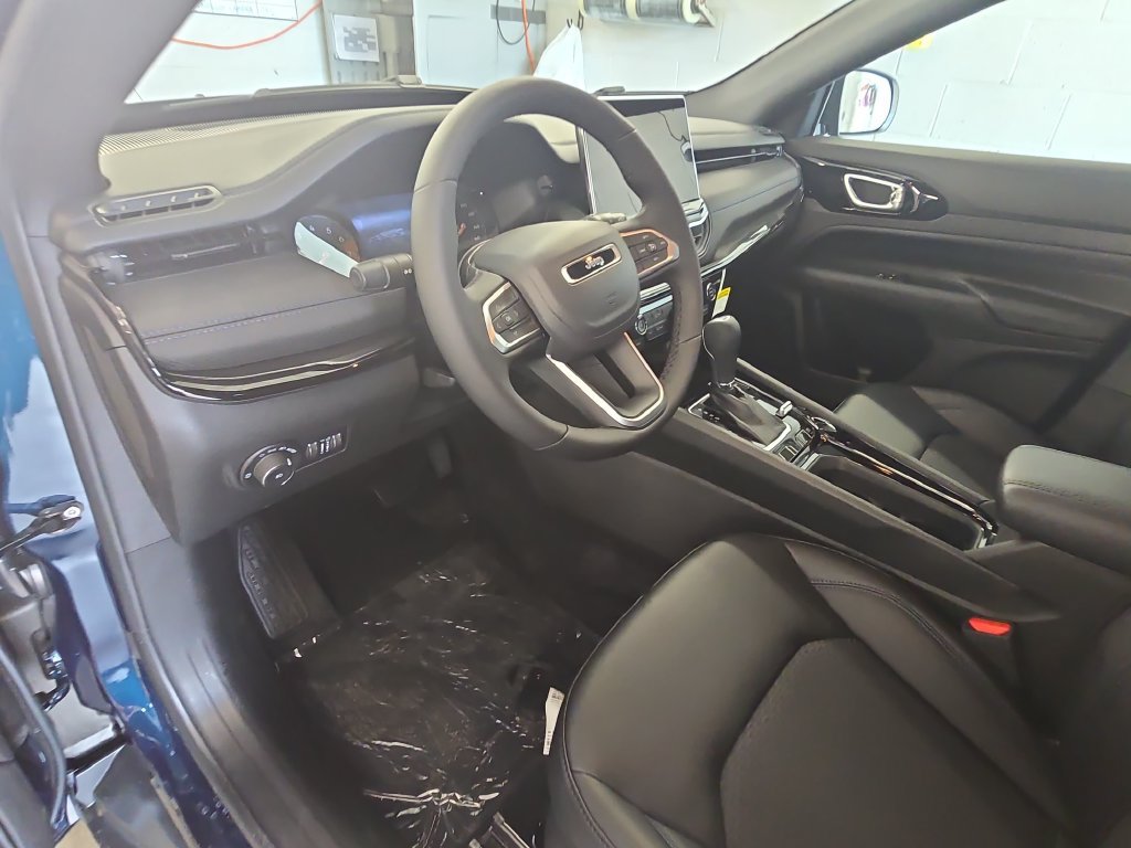 New 2026 Jeep Compass Latitude AWD/4WD image 16