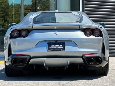 Used 2018 Ferrari 812 Superfast RWD image 7