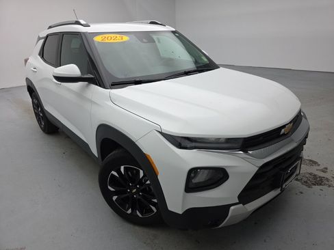 Certified 2023 Chevrolet TrailBlazer LT image 3