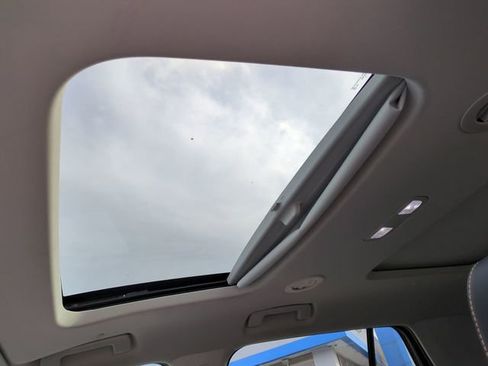 Used 2019 Chevrolet Traverse Premier w/ Redline Edition FWD image 24