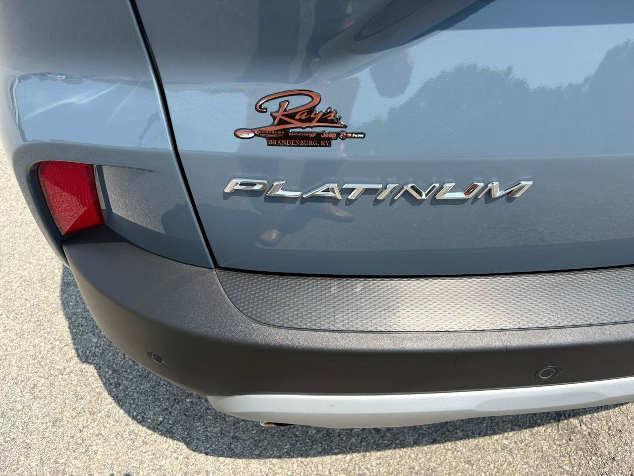 Used 2024 Ford Escape Platinum AWD/4WD image 9