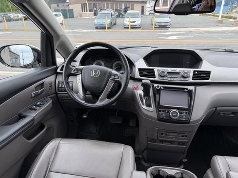 Used 2016 Honda Odyssey Touring image 11