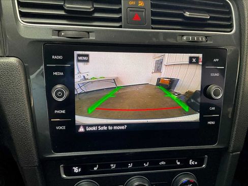 Used 2019 Volkswagen e-Golf SE w/ Driver Assistance Package image 25