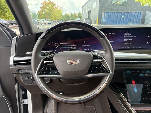 Used 2025 Cadillac Escalade Premium Luxury w/ Touring Package AWD/4WD image 19