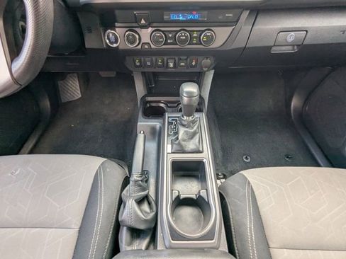 Used 2023 Toyota Tacoma TRD Off-Road image 24