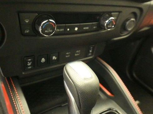 Used 2025 Nissan Frontier Pro-X w/ Pro Convenience Package image 19