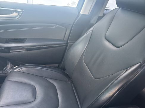 Used 2018 Ford Edge Titanium w/ Equipment Group 301A image 15