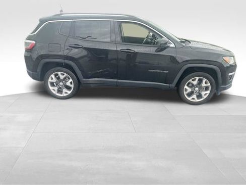 Used 2018 Jeep Compass Limited w/ Navigation Group AWD/4WD image 9