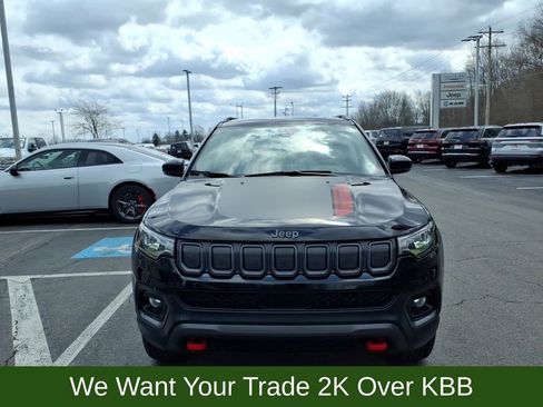 Used 2022 Jeep Compass Trailhawk AWD/4WD image 3