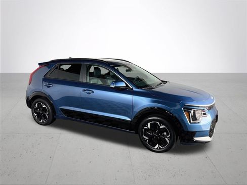 Certified 2023 Kia Niro Wind FWD image 5