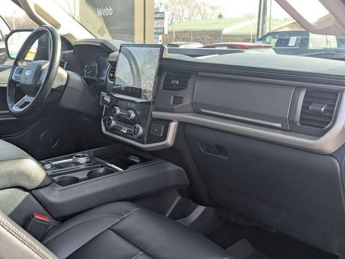 Used 2024 Ford Expedition XLT image 26