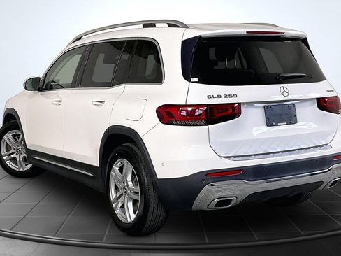 Used 2021 Mercedes-Benz GLB 250 4MATIC image 13