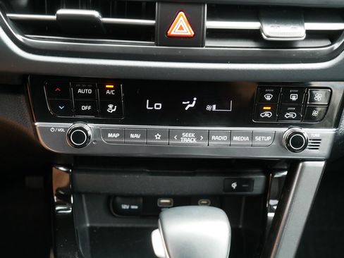 Certified 2024 Kia Seltos EX AWD/4WD image 23
