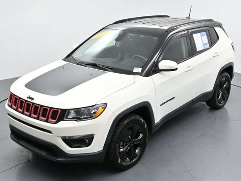 Used 2018 Jeep Compass Latitude w/ Popular Equipment Group AWD/4WD image 34