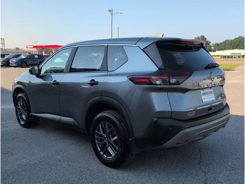 Used 2023 Nissan Rogue S image 3