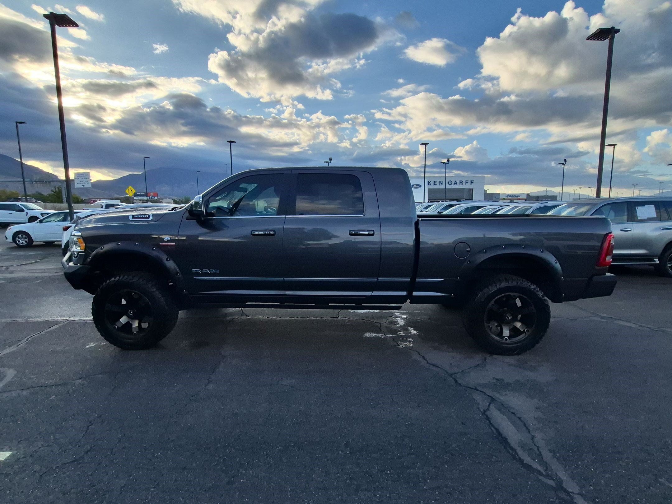 Used 2020 RAM 3500 Limited AWD/4WD image 9