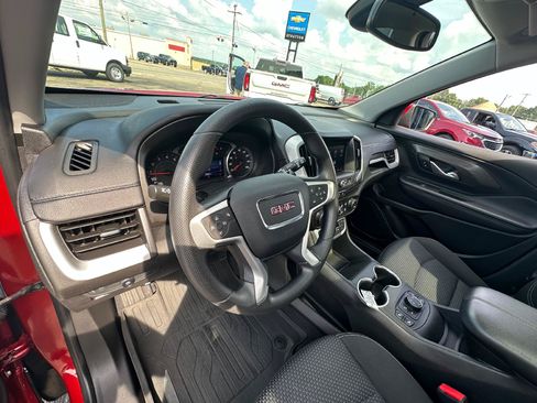 Certified 2022 GMC Terrain SLE w/ Driver Convenience Package AWD/4WD image 17