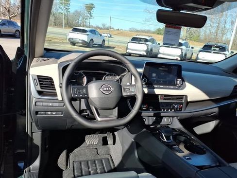 New 2026 Nissan Rogue SV image 10