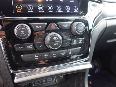 Used 2019 Jeep Grand Cherokee Limited w/ Trailer Tow Group IV image 20