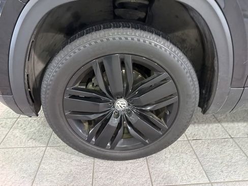 Used 2019 Volkswagen Atlas SE w/ Panoramic Sunroof Package image 3