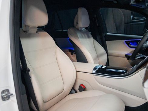 New 2026 Mercedes-Benz GLC 300 image 12