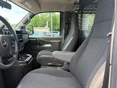 Used 2025 Chevrolet Express 2500 w/ Driver Convenience Package RWD image 27