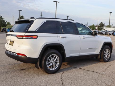 New 2026 Jeep Grand Cherokee Laredo X AWD/4WD image 5