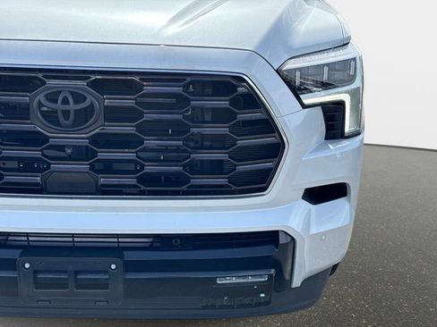 Used 2024 Toyota Sequoia Platinum AWD/4WD image 9