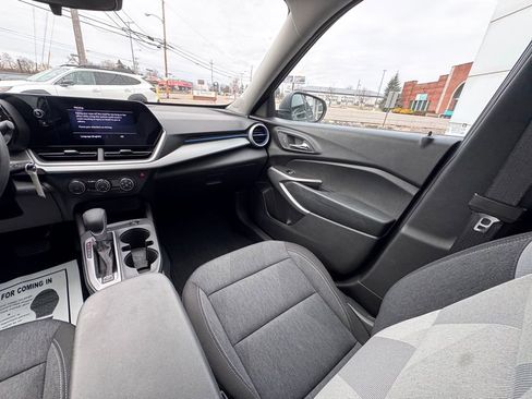 Used 2024 Chevrolet Trax LS w/ Driver Confidence Package image 25
