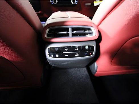 Used 2024 Genesis G80 2.5T w/ Sport Prestige Package image 18