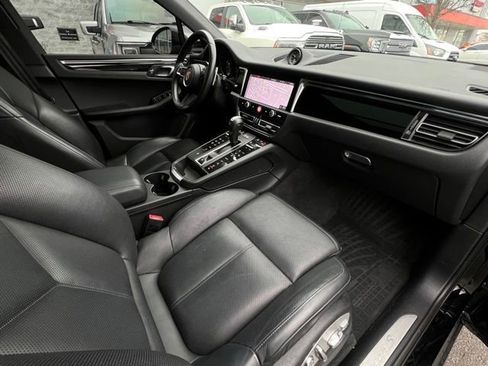 Used 2023 Porsche Macan S image 19