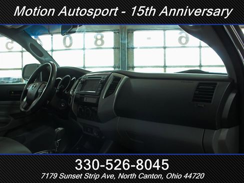 Used 2013 Toyota Tacoma 4x4 Access Cab V6 w/ SR5 Pkg image 31