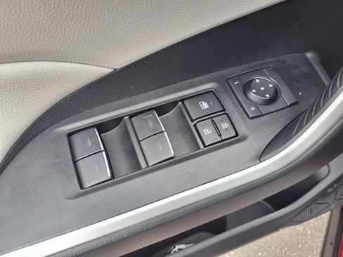 Certified 2025 Toyota RAV4 XLE w/ Convenience Package image 19