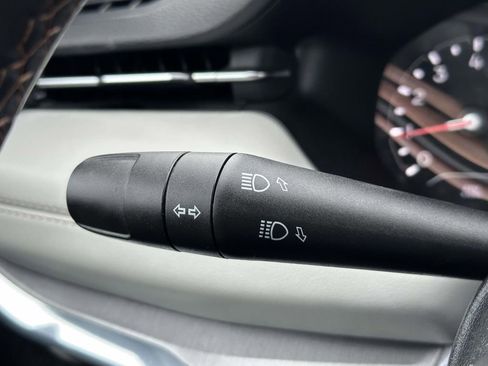 Used 2022 Jeep Compass Limited image 32