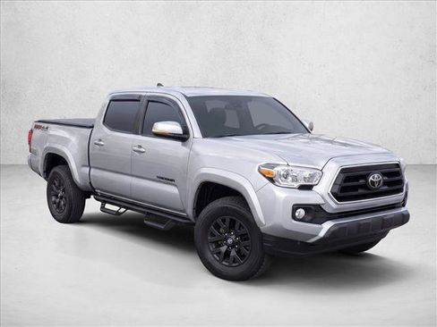 Used 2023 Toyota Tacoma SR5 w/ Technology Package AWD/4WD image 3
