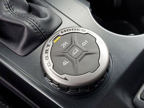 New 2025 Ford Bronco Outer Banks image 23