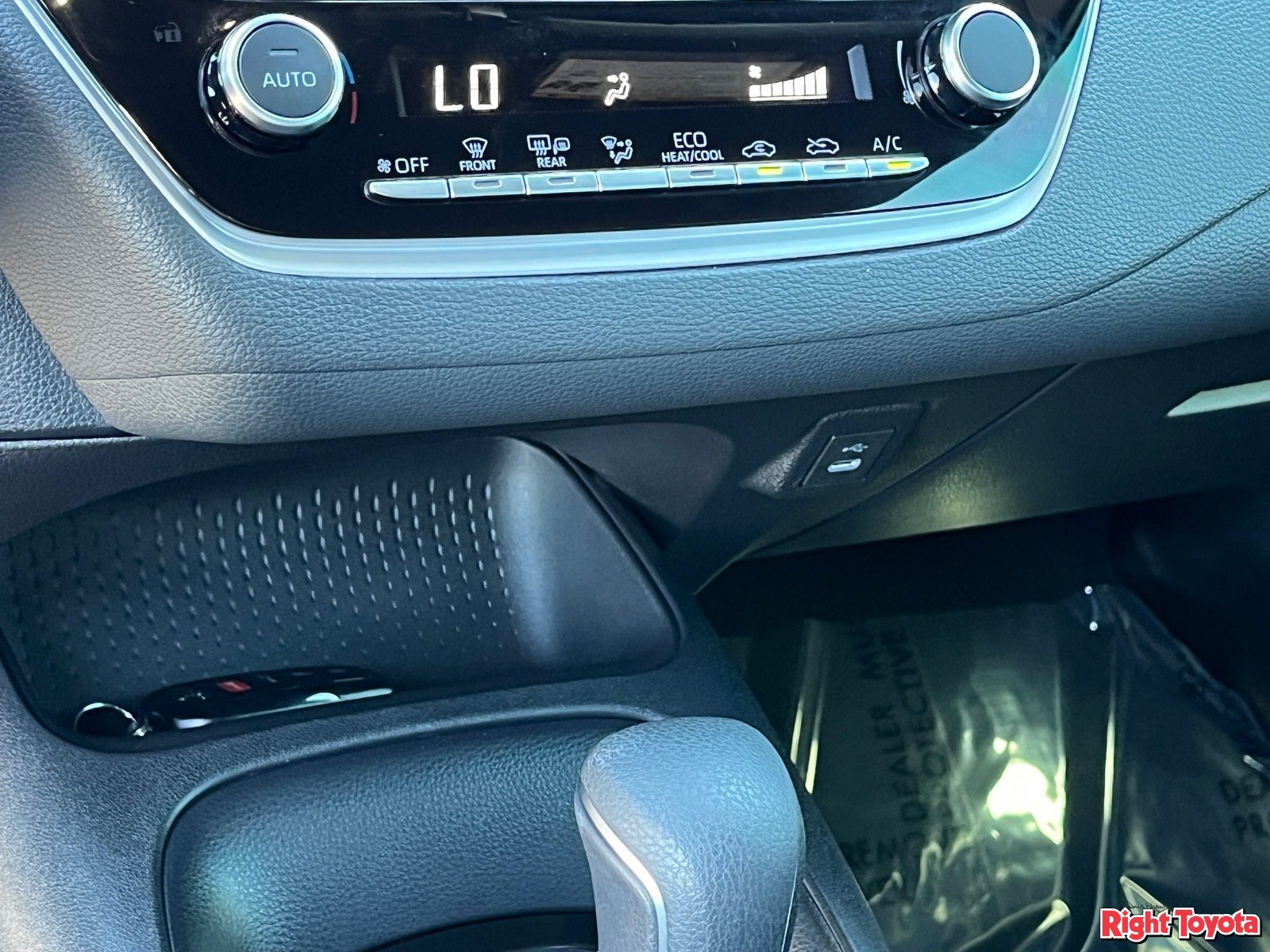 Certified 2026 Toyota Corolla SE FWD image 30