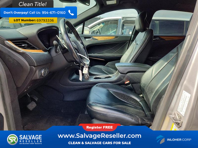 Used 2016 Lincoln MKC Select w/ Lincoln MKC Climate Package AWD/4WD image 9