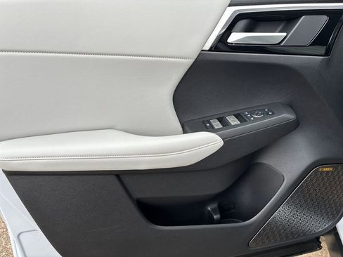 New 2026 Mitsubishi Outlander SE AWD/4WD image 12