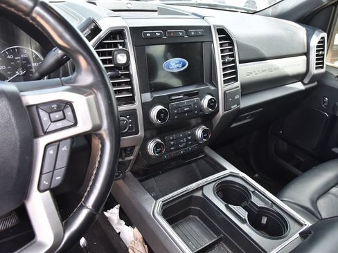 Used 2021 Ford F250 Platinum w/ FX4 Off-Road Package AWD/4WD image 11