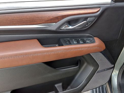 Used 2023 GMC Yukon XL Denali Ultimate image 10