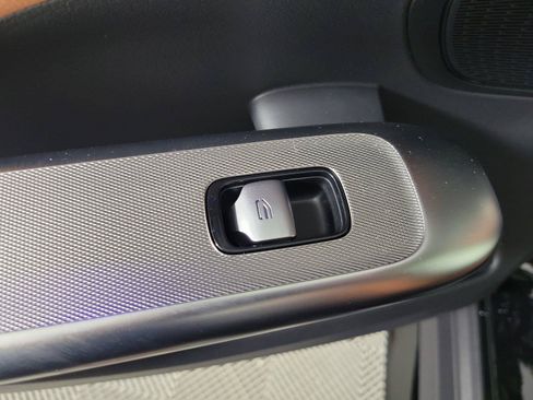 Used 2026 Mercedes-Benz GLC 43 AMG 4MATIC image 19