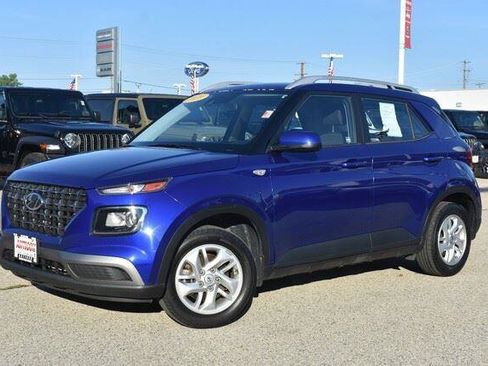 Used 2020 Hyundai Venue SEL FWD image 21