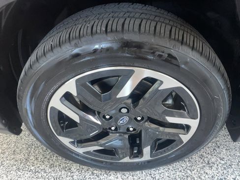 Used 2025 Subaru Forester Limited image 5