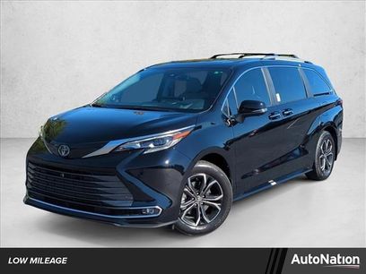 Certified 2025 Toyota Sienna Platinum