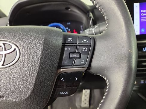 Used 2025 Toyota Camry SE FWD image 23