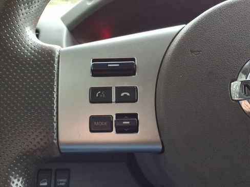 Used 2020 Nissan Frontier SV AWD/4WD image 23