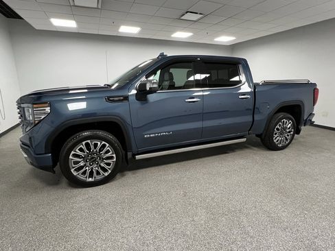Used 2024 GMC Sierra 1500 Denali Ultimate image 7